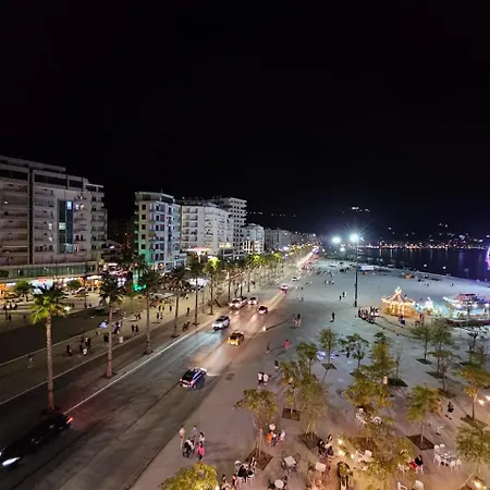 2-bed Seaview Appartement