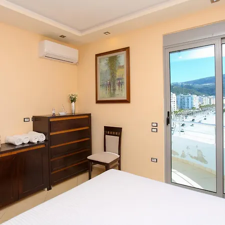 2-bed Seaview *