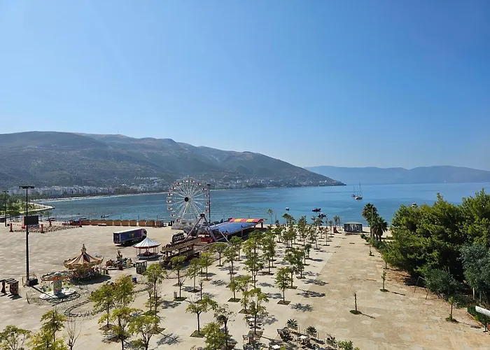 2-bed Seaview 公寓 Vlorë