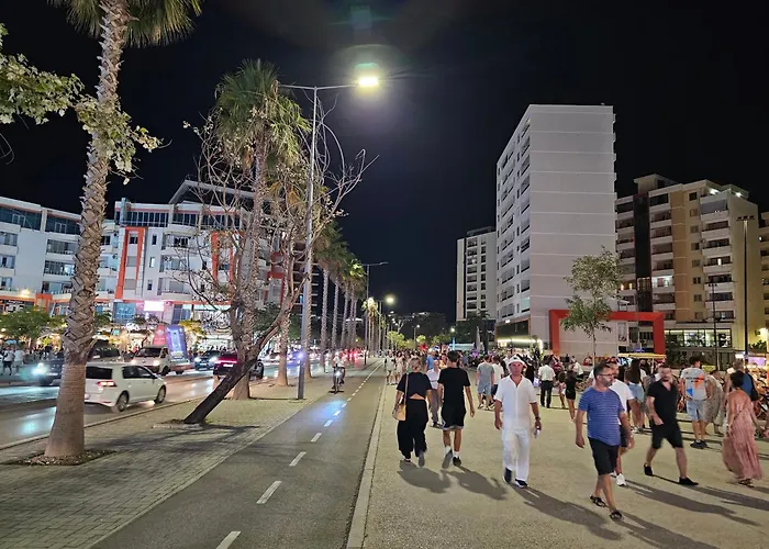 2-bed Seaview 公寓 Vlorë